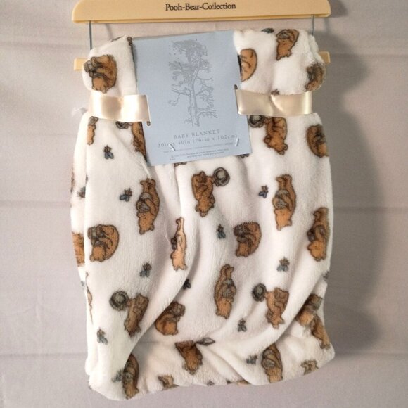 Winnie the Pooh Bear Collection Baby Blanket 40x30 Brand New with Hanger - Picture 4 of 4